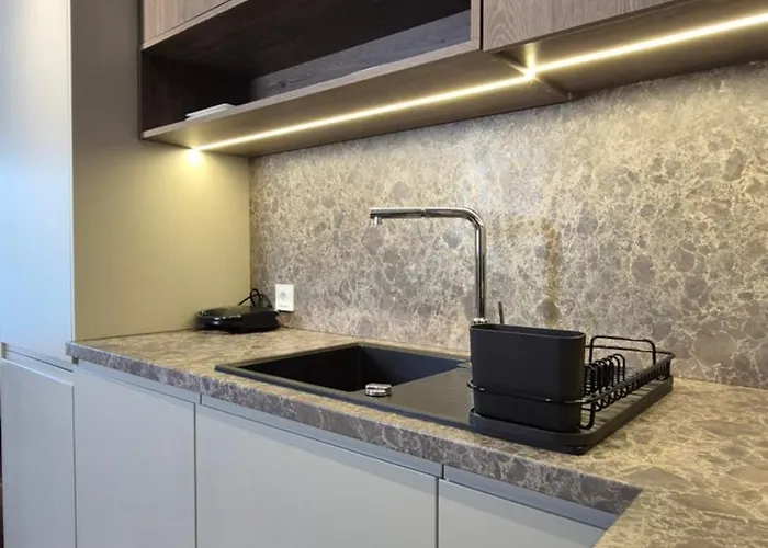 아파트 Luxurious Almond Apartment, Self Check-in 24h, Free Parking, Air-conditioning *