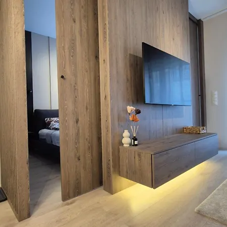 Lejlighed Luxurious Almond Apartment, Self Check-in 24h, Free Parking, Air-conditioning