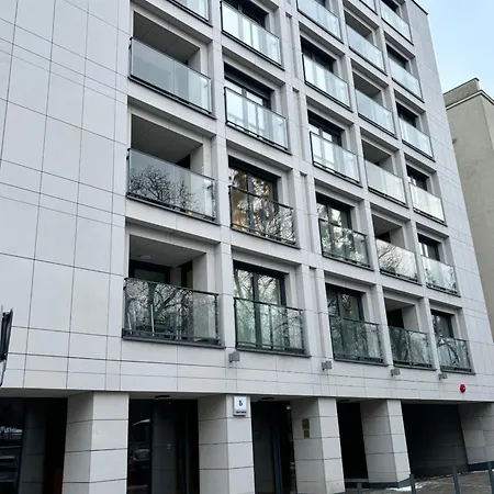 Apartment Luxurious Almond Apartment, Self Check-in 24h, Parking, Air-conditioning *