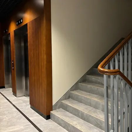 Luxurious Almond Apartment, Self Check-in 24h, Parking, Air-conditioning Poznan