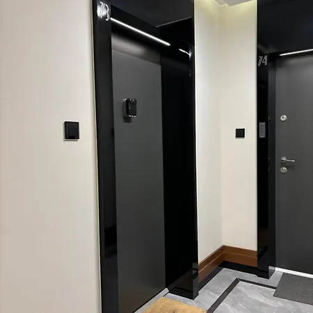 Luxurious Almond Apartment, Self Check-in 24h, Parking, Air-conditioning *