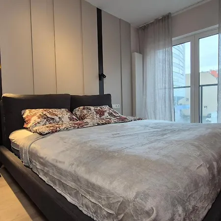 Apartment Luxurious Almond Apartment, Self Check-in 24h, Parking, Air-conditioning Poznan