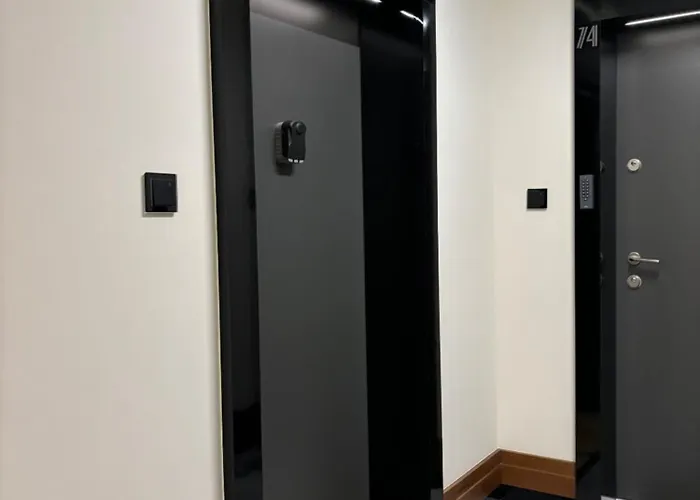 Luxurious Almond Apartment, Self Check-in 24h, Free Parking, Air-conditioning *