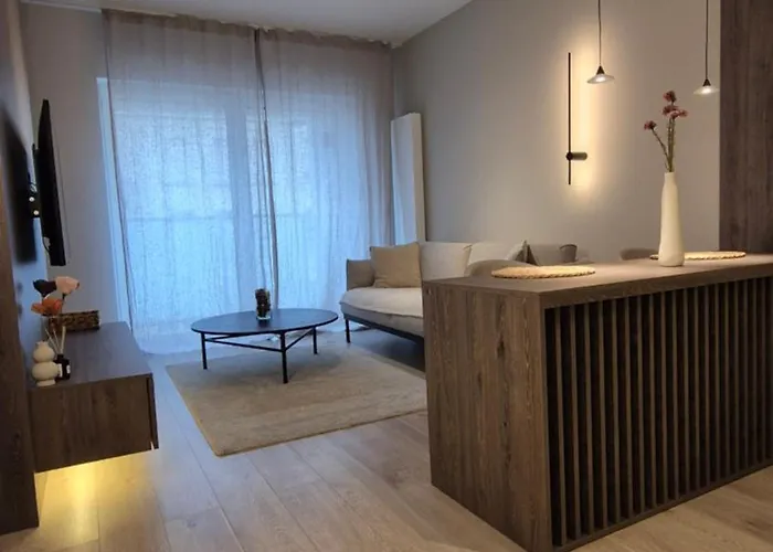 Luxurious Almond Apartment, Self Check-in 24h, Free Parking, Air-conditioning Poznan